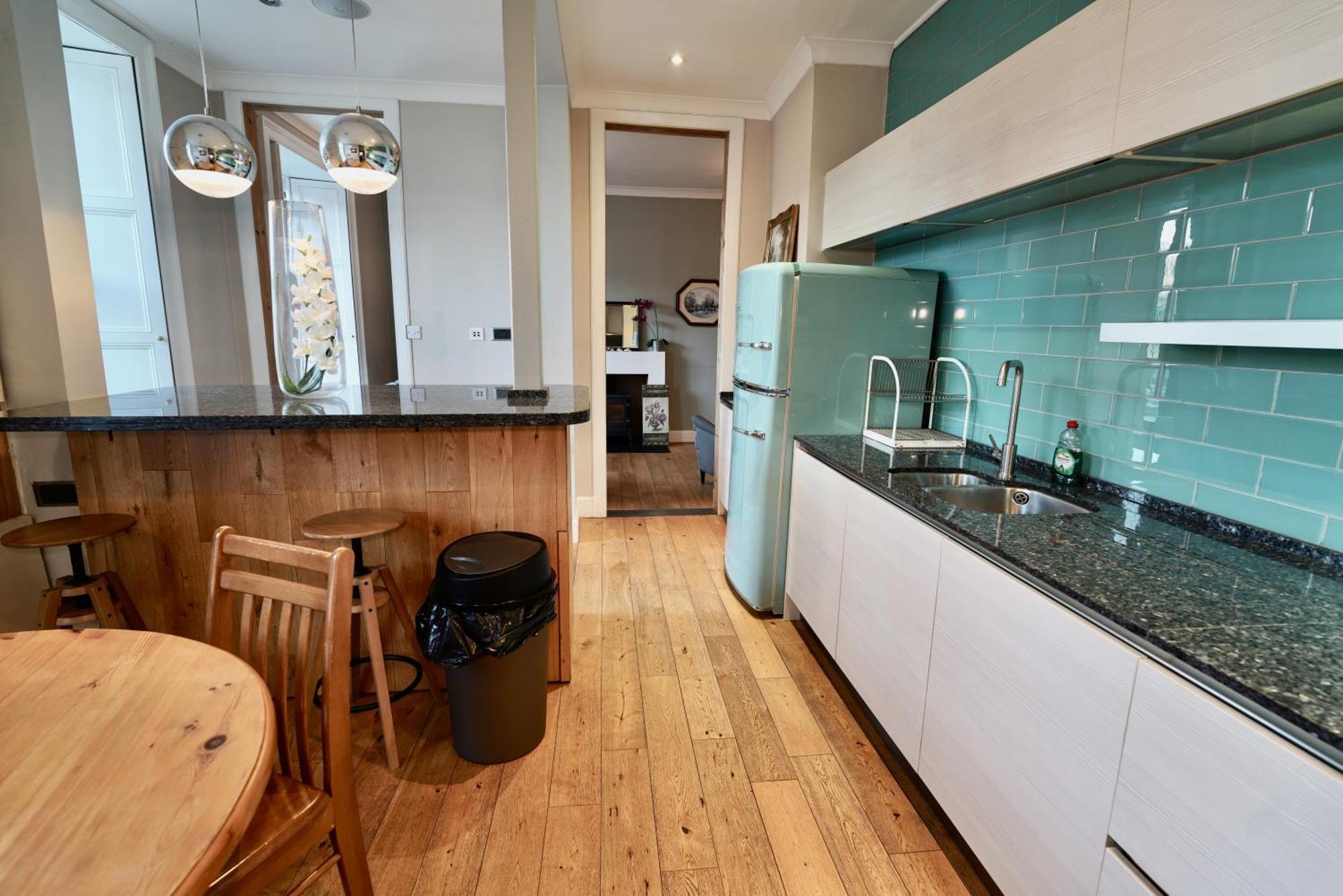 Spacious 2 Bed Apt Next To Royal Mile & Waverley Edimburgo Exterior foto