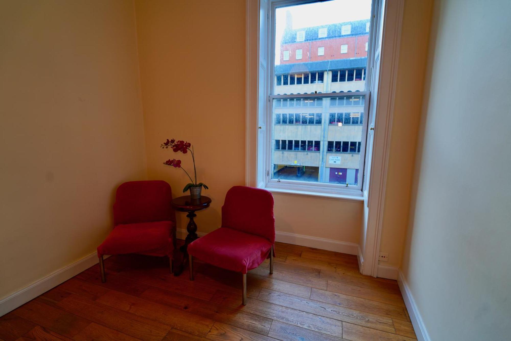 Spacious 2 Bed Apt Next To Royal Mile & Waverley Edimburgo Exterior foto