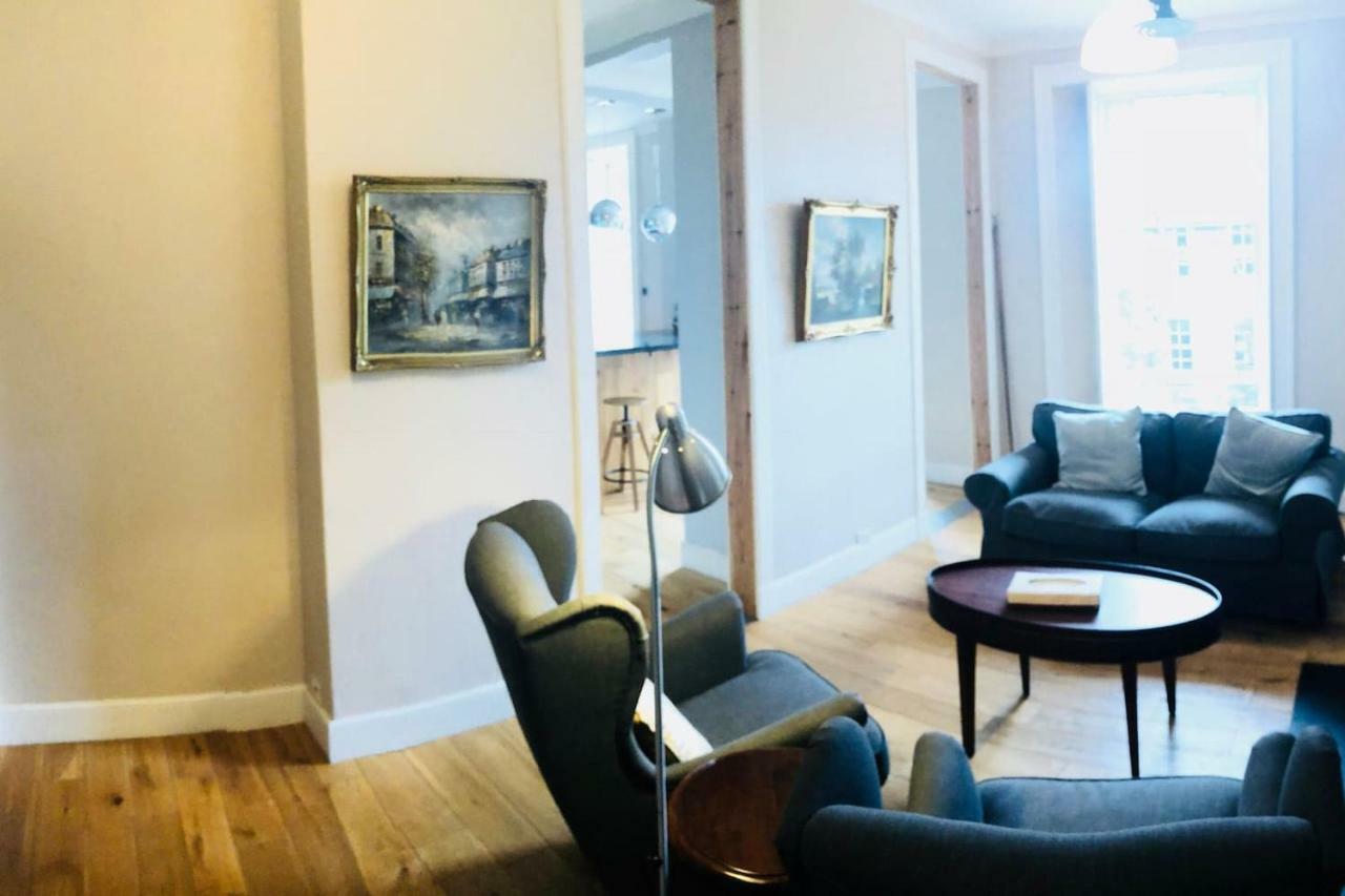 Spacious 2 Bed Apt Next To Royal Mile & Waverley Edimburgo Exterior foto
